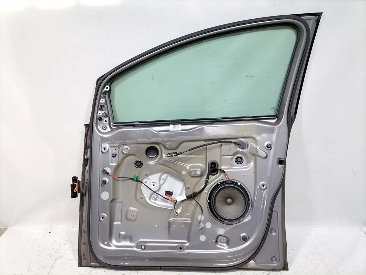 VW Golf Plus 2 original T&uuml;r vorn rechts LA7T United Grey Rohbau Bj.2009